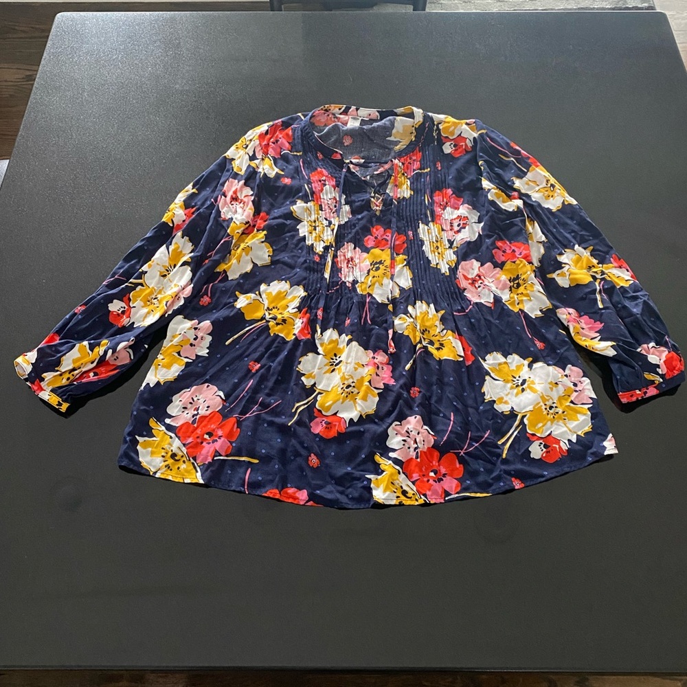 Woman’s blouse